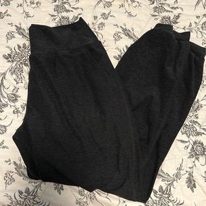 Beyond Yoga Jogger